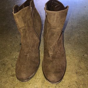Women’s size 11 Chocolate booties